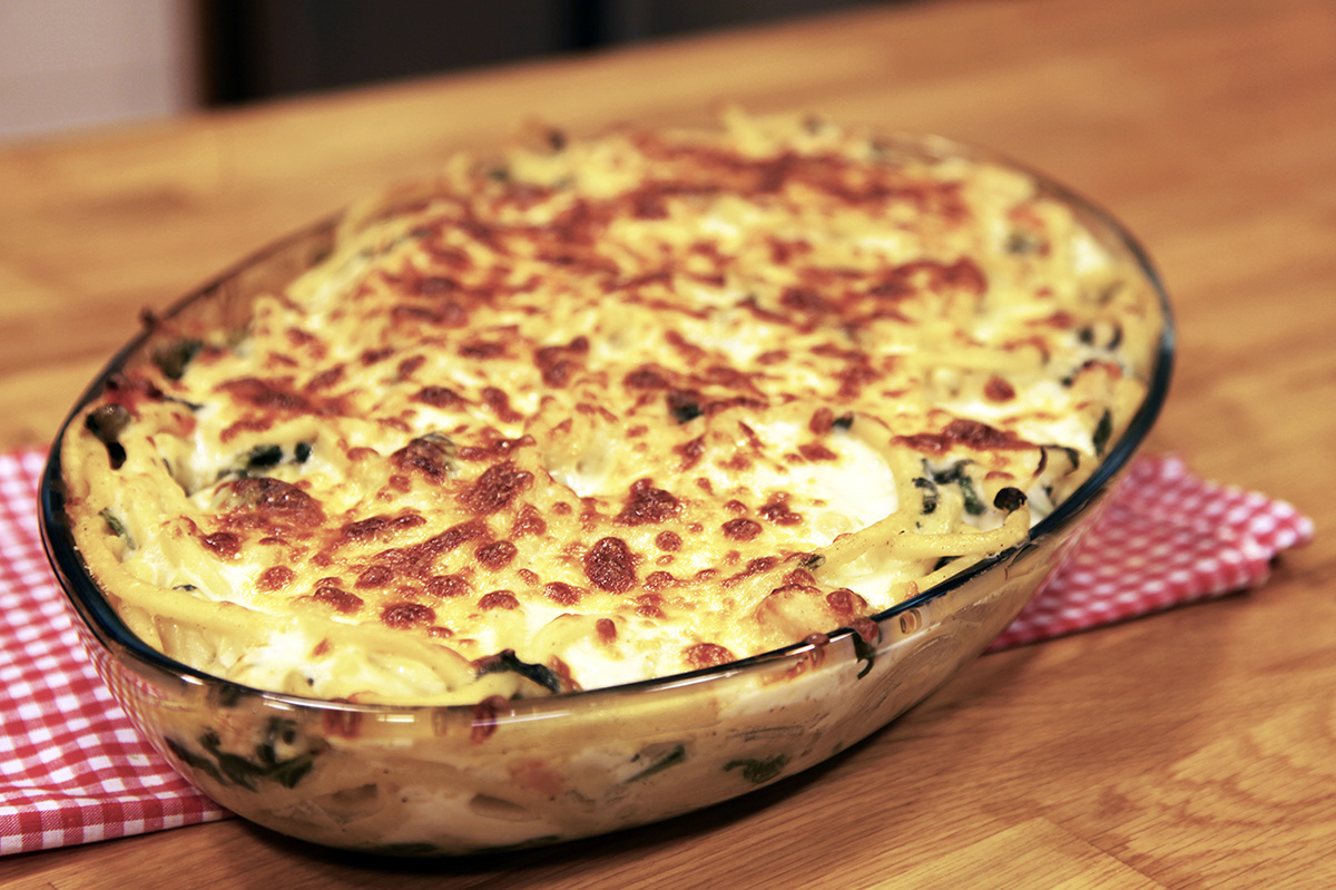 Delicious and Easy Chicken Baked Pasta Recipe - Perfect for Family Dinners | Intrecipes