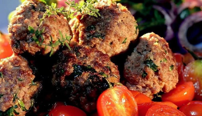 Onion Meatballs: A Traditional Turkish Delight | Intrecipes
