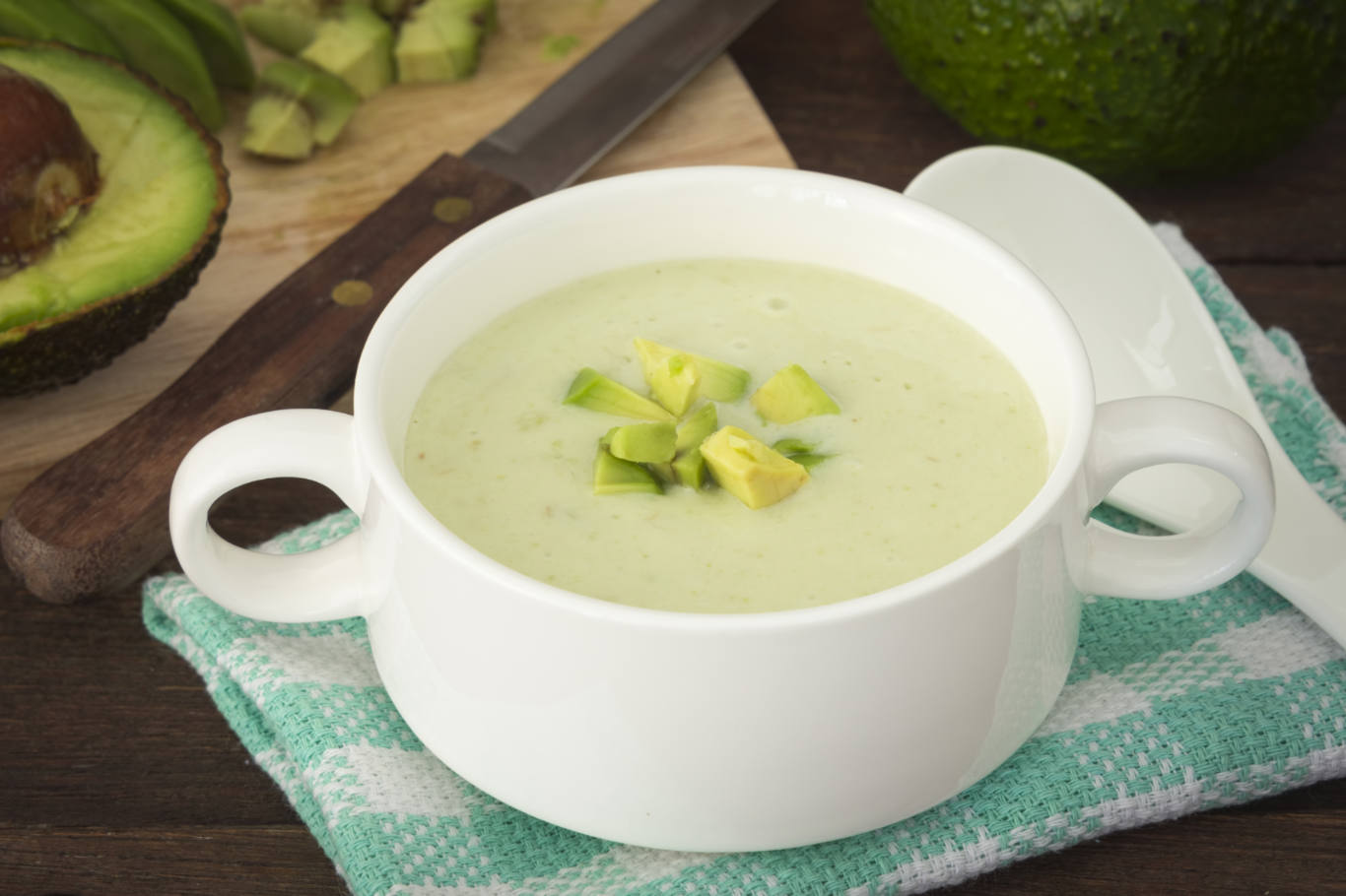 Avocado Soup with Yogurt - A Refreshing and Nutritious Delight | Intrecipes