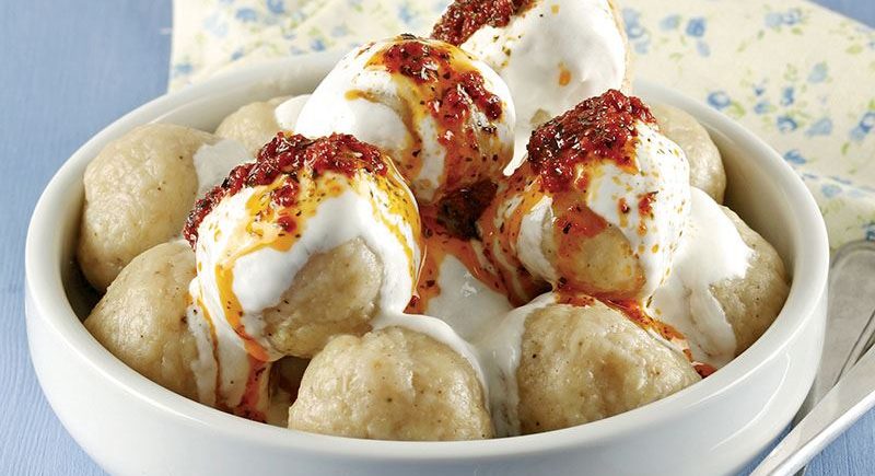 Flavorful Bulgur Balls with Yogurt Recipe