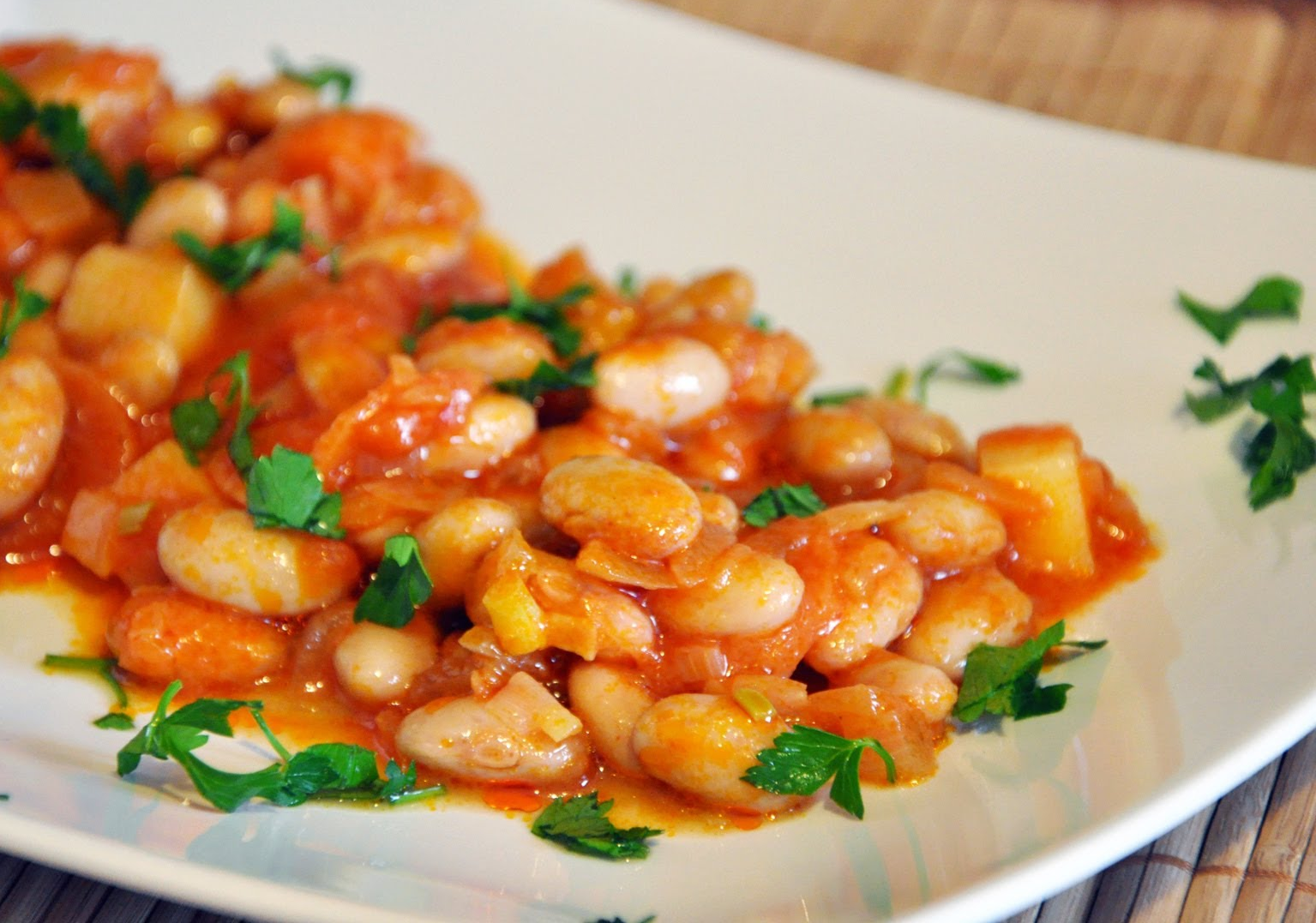 Healthy and Flavorful Stewed Kidney Beans with Olive Oil Recipe | Intrecipes