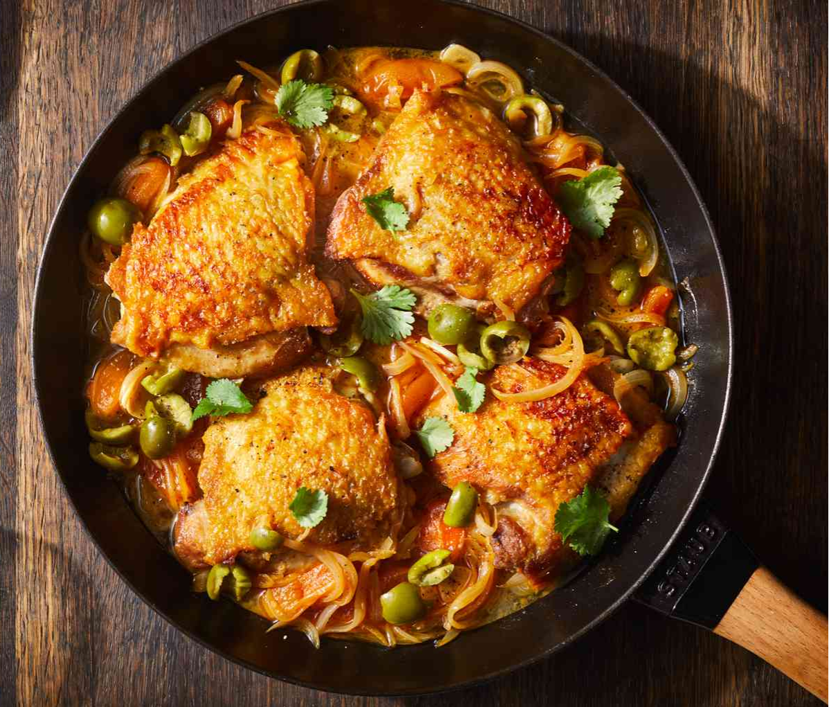 Flavorful Chicken with Green Olives: A Savory Delight | Intrecipes