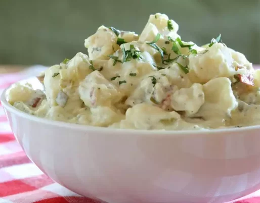 Creamy and delicious potatoes with yogurt recipe: a comforting and flavorful dish perfect for any occasion.