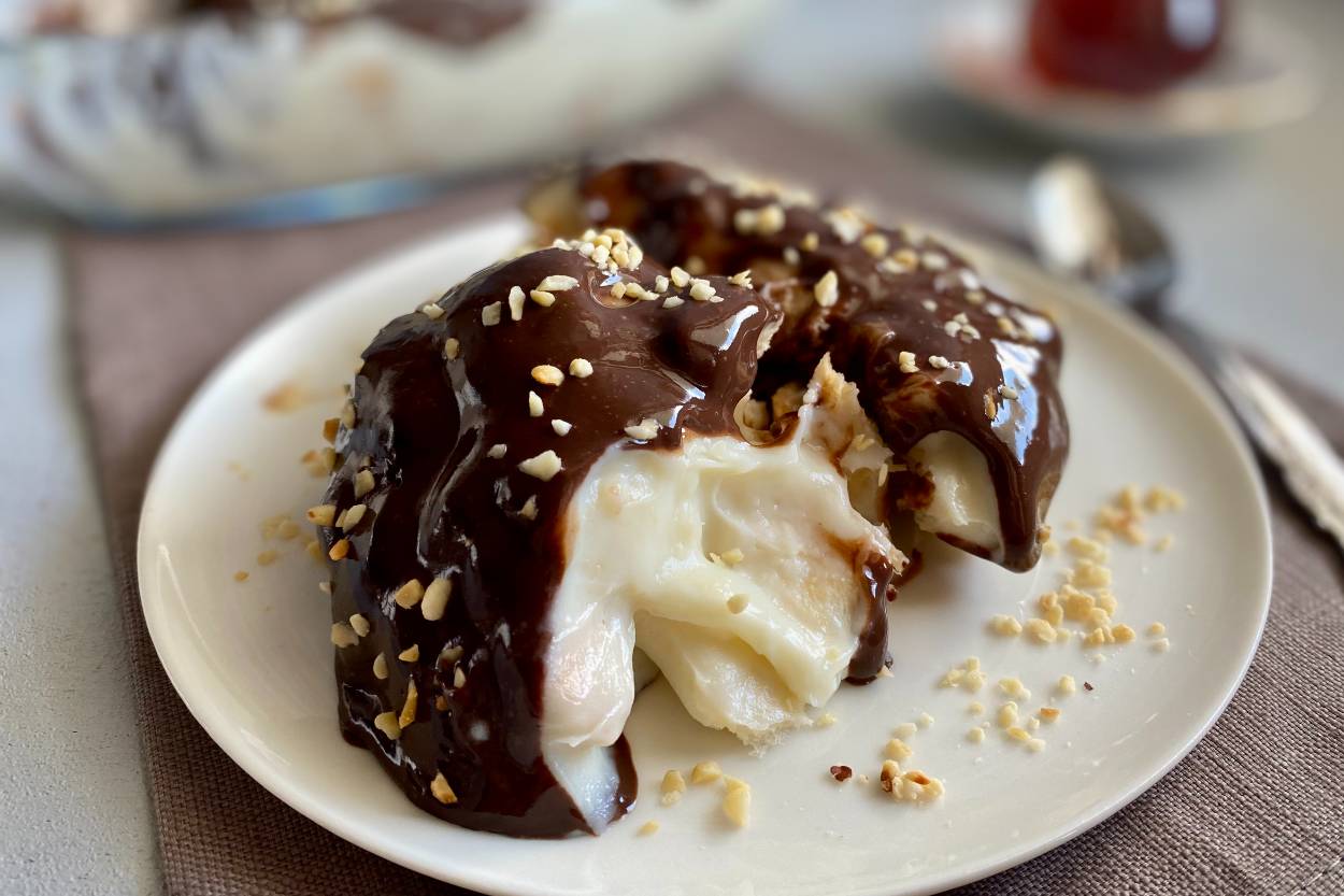 Exquisite Delight: Yalancı Profiterol Tatlısı Recipe for a Sweet Turkish Treat | Intrecipes