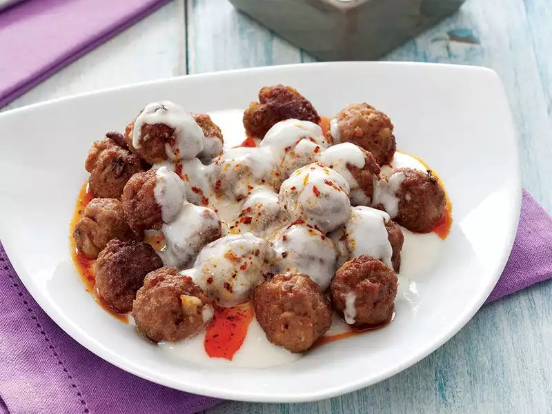 Meatballs with Yogurt Recipe: A Delicious and Comforting Dish | Intrecipes