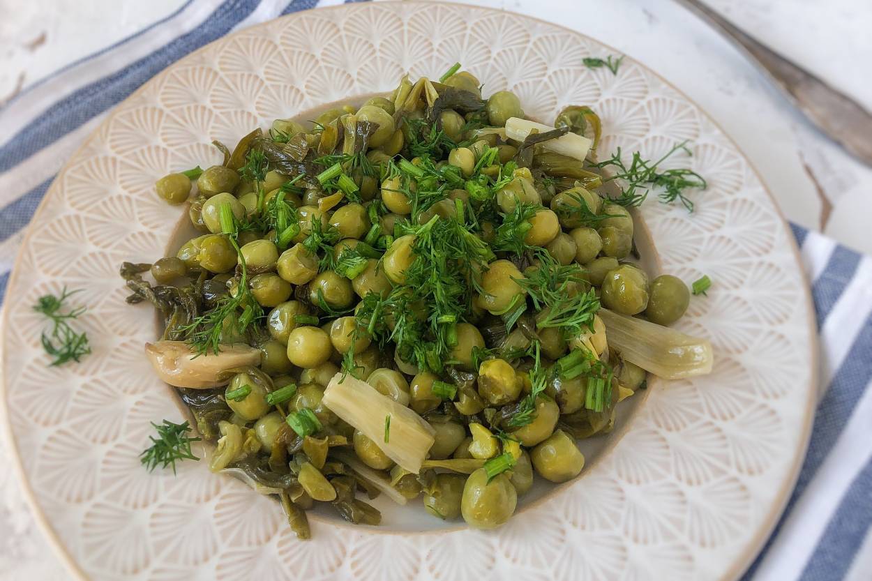 Fresh and Flavorful Green Onion Peas Recipe | Intrecipes