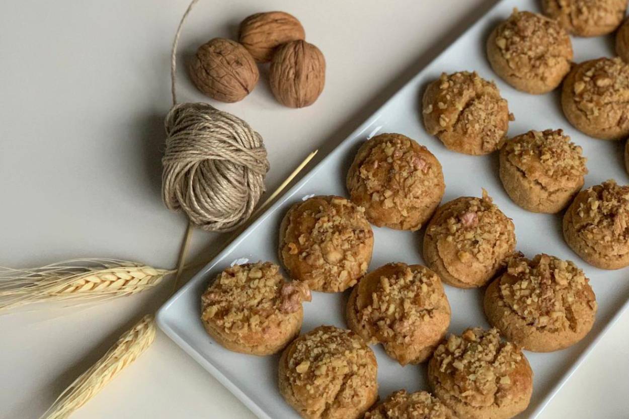 Wholesome Walnut Tahini Cookies with Molasses: A Naturally Sweetened Treat | Intrecipes